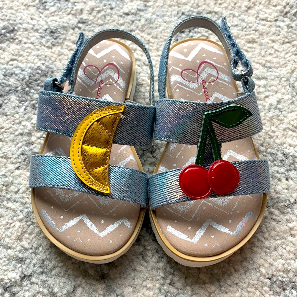 Cute summer sandals for girls